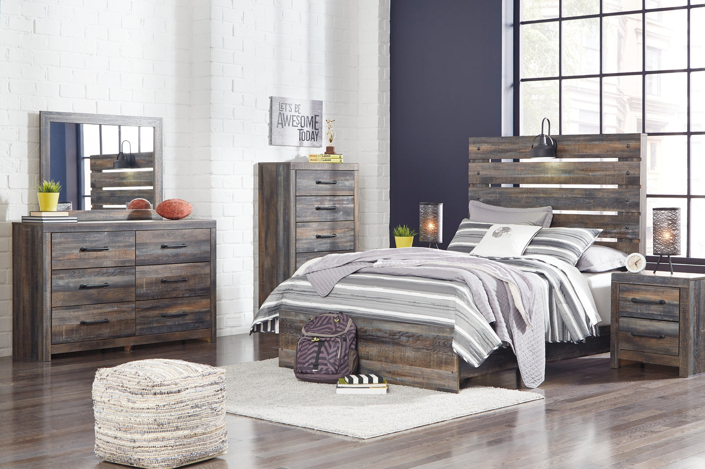 Drystan Panel Bed With Mirrored Dresser And 2 Nightstands