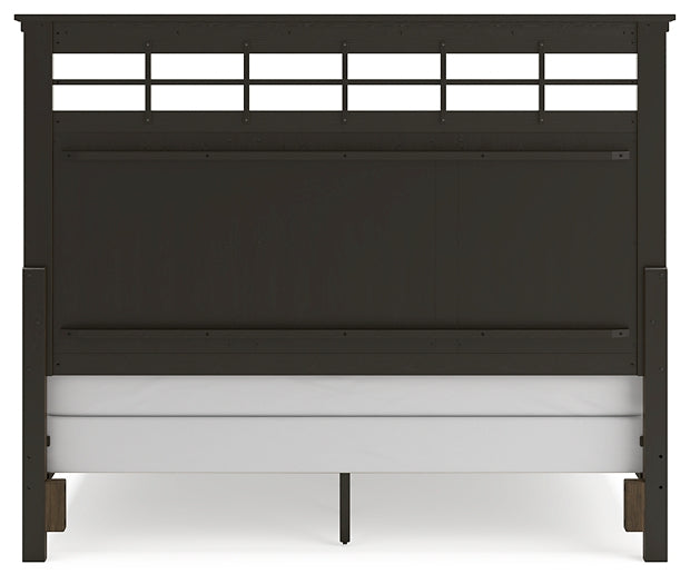 Shawbeck Panel Bed