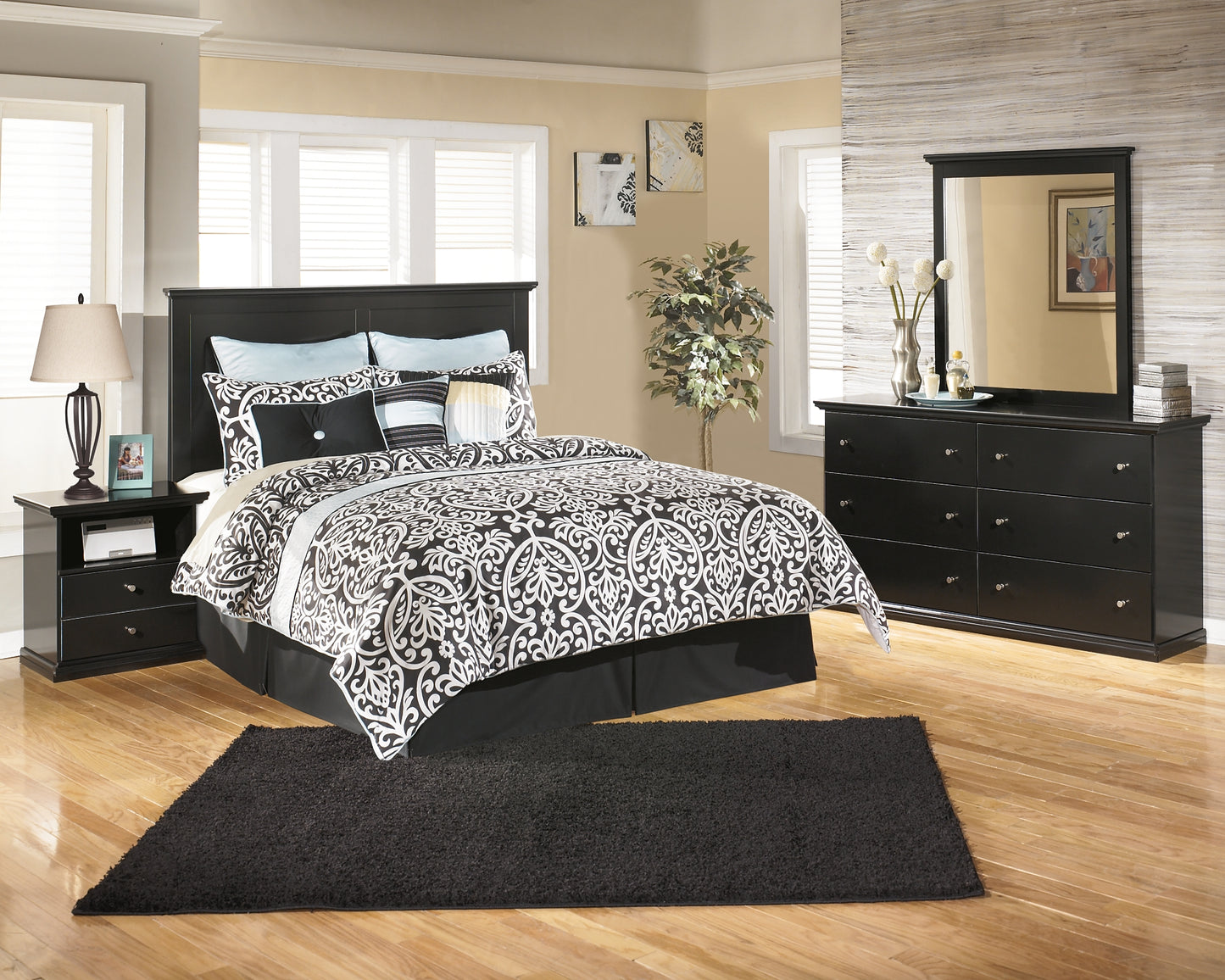Queen Panel Bed with Mirrored Dresser and Nightstand