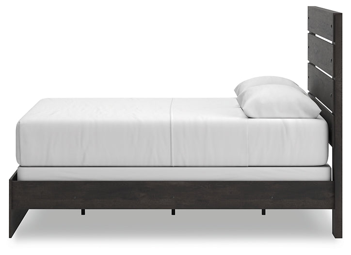 Hollivern Queen Panel Bed with Mirrored Dresser and Chest
