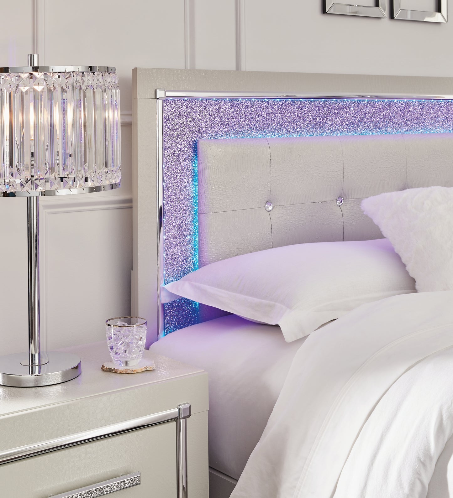 Zyniden King Upholstered Panel Headboard with Mirrored Dresser