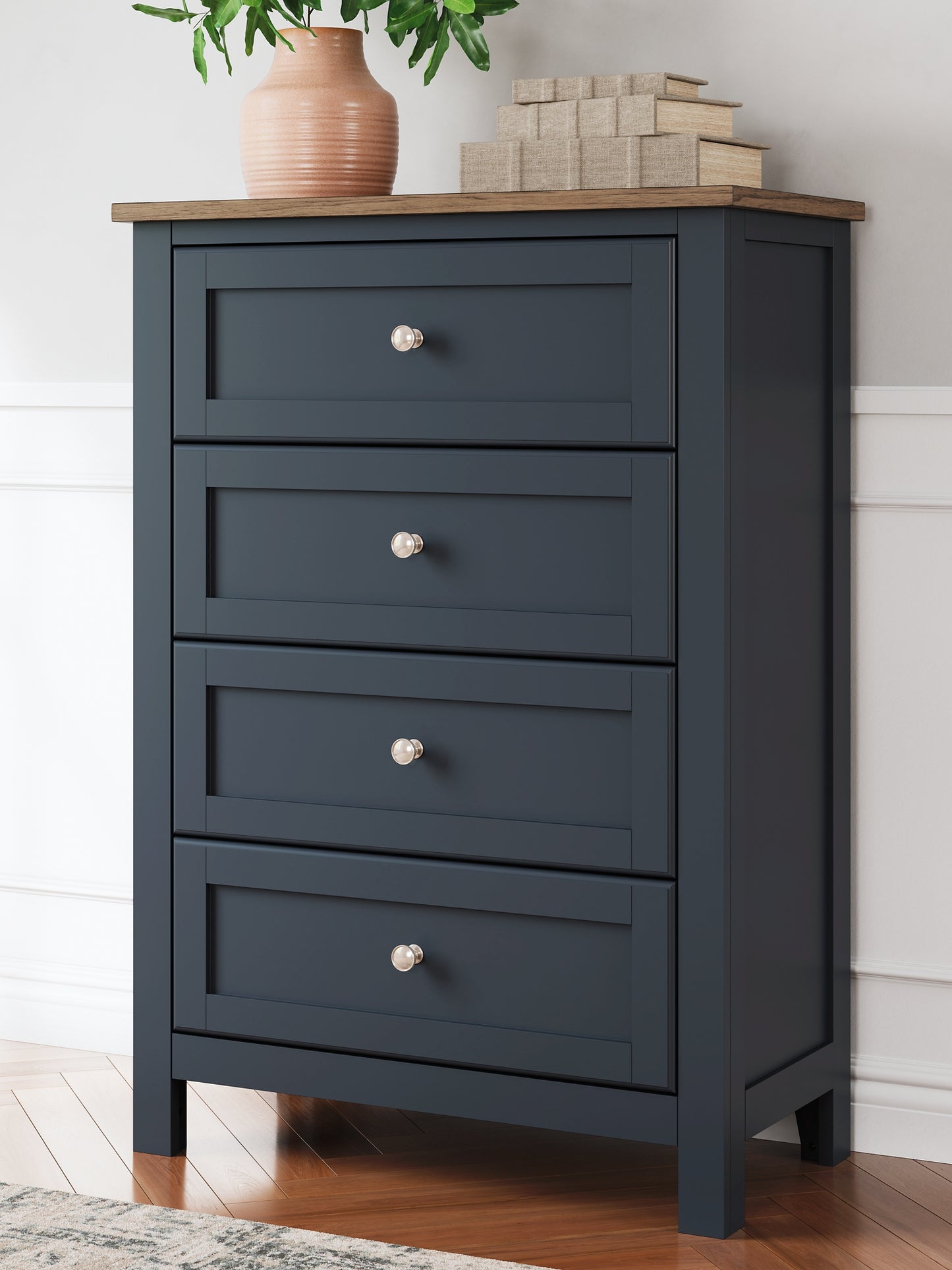 Landocken Full Panel Headboard with Mirrored Dresser and Chest
