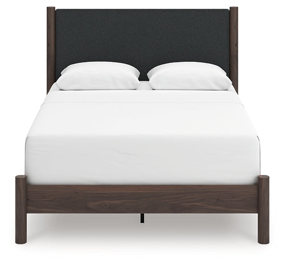 Pamytta Upholstered Panel Bed