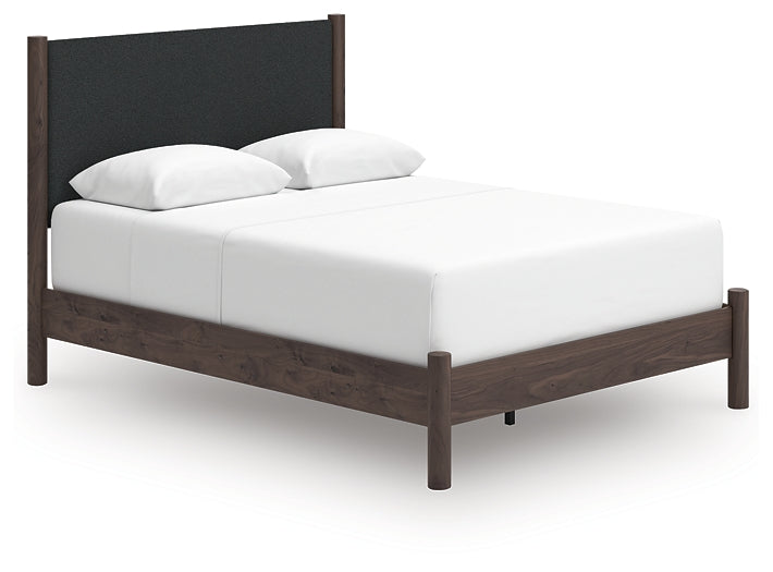 Pamytta Upholstered Panel Bed