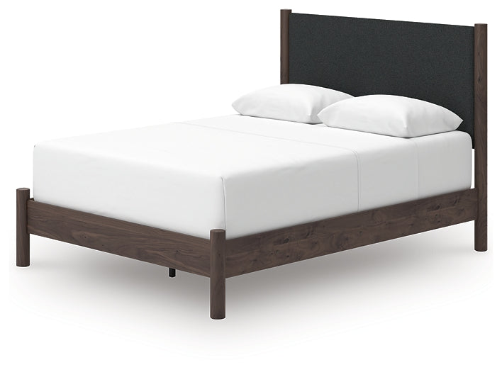 Pamytta Upholstered Panel Bed