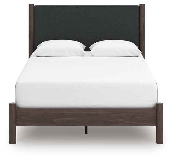 Pamytta Upholstered Panel Platform Bed