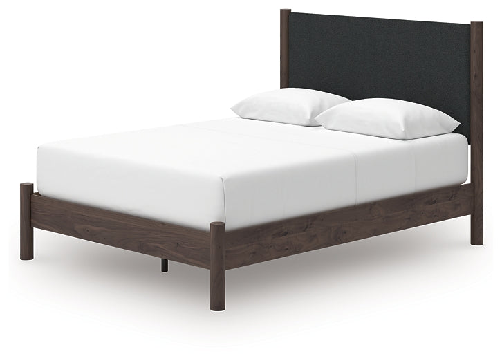 Pamytta Upholstered Panel Platform Bed