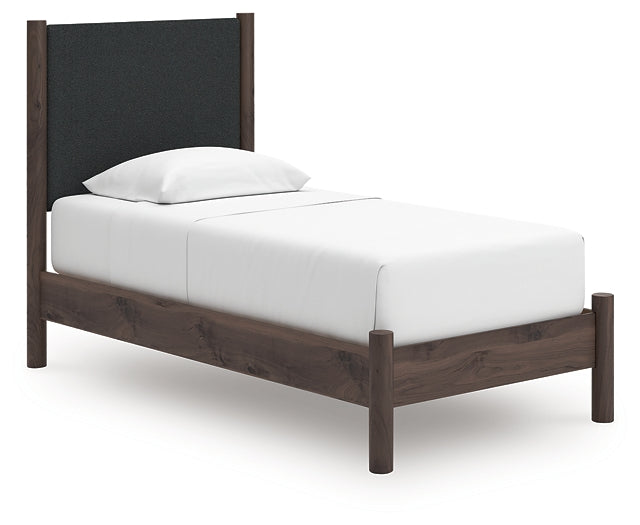 Pamytta Upholstered Panel Platform Bed