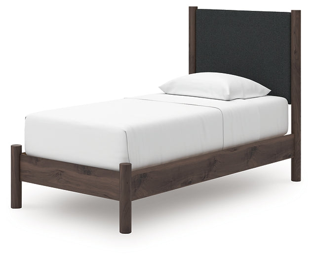 Pamytta Upholstered Panel Platform Bed