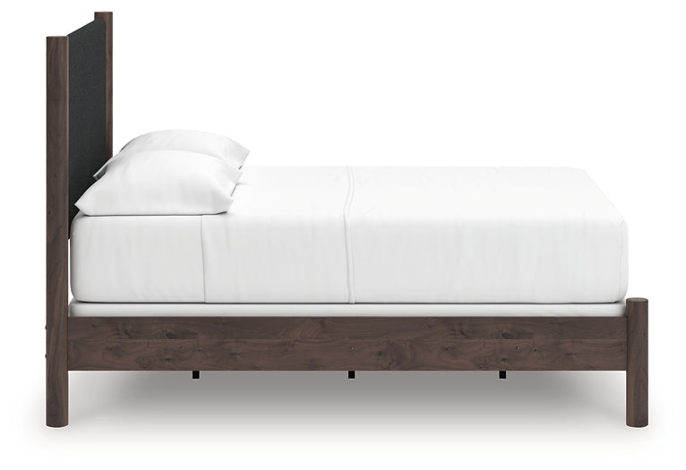 Pamytta Upholstered Panel Bed