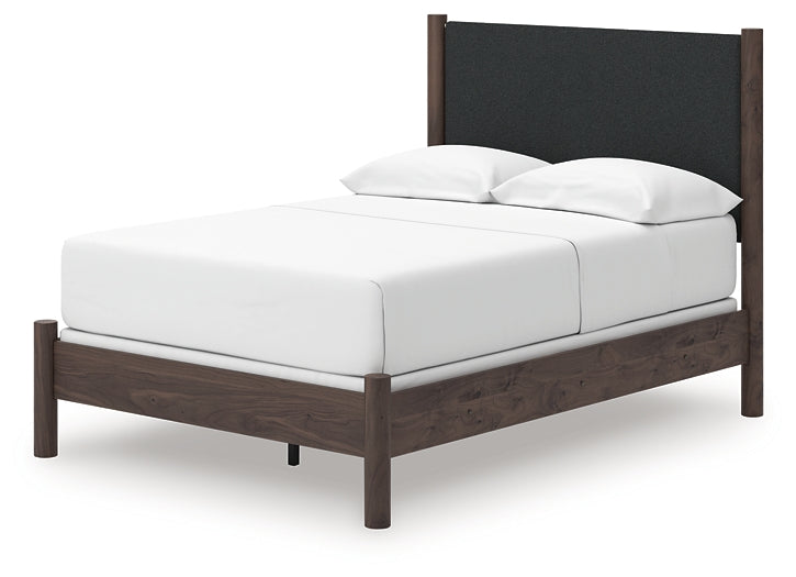 Pamytta Upholstered Panel Bed