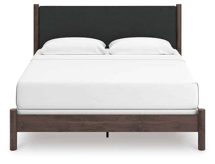 Pamytta Upholstered Panel Bed