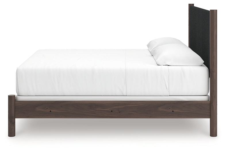 Pamytta Upholstered Panel Bed