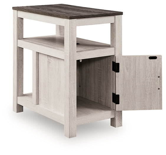 Fendenmore Chair Side End Table