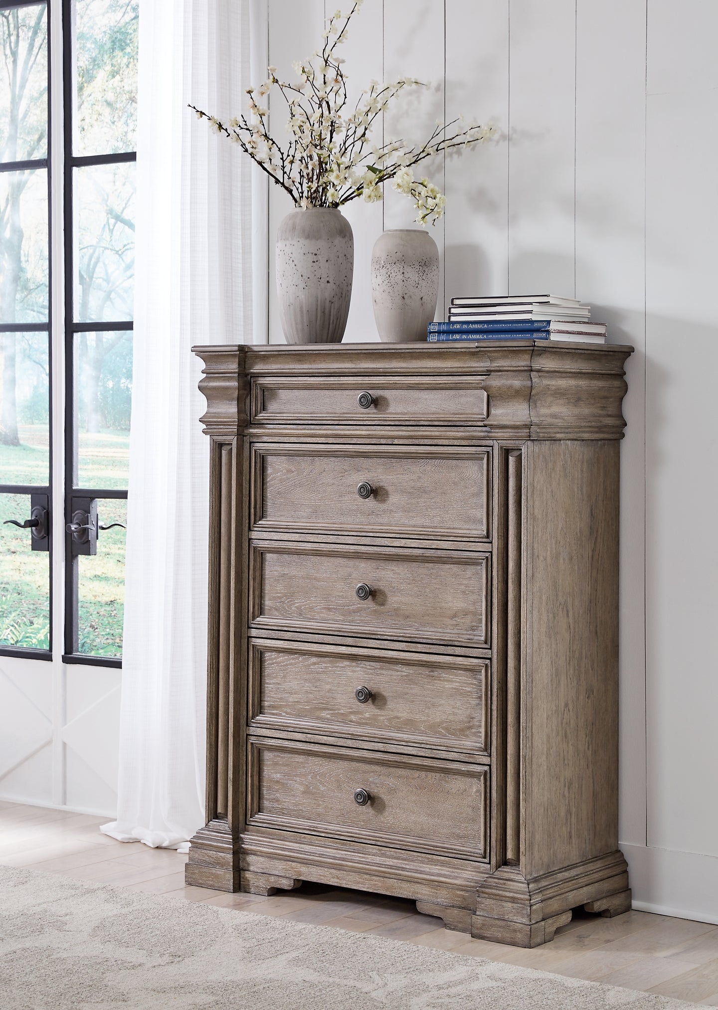 Blairhurst King Panel Bed with Mirrored Dresser and Chest