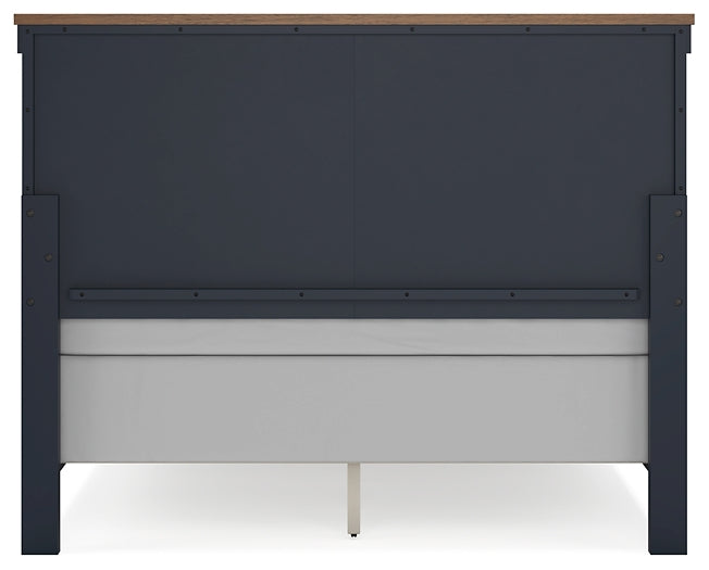 Landocken Queen Panel Headboard with Mirrored Dresser